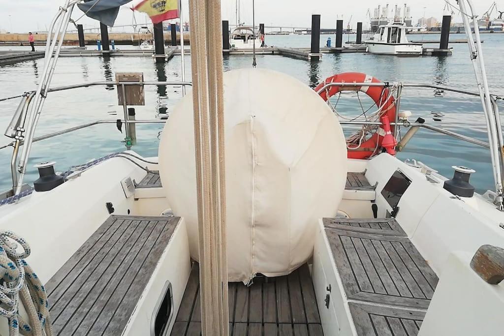 Boat-Apartamento Flotante Cadiz.. La Juanita Arroyo Dış mekan fotoğraf